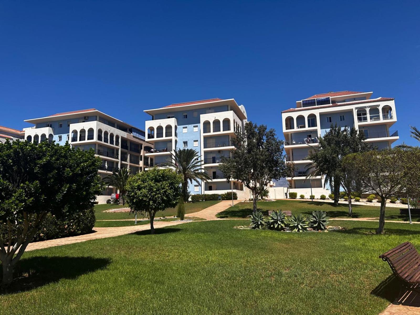 Luxurious Spacious Three Bedroom Apartment On Beachfront ألميريمار المظهر الخارجي الصورة